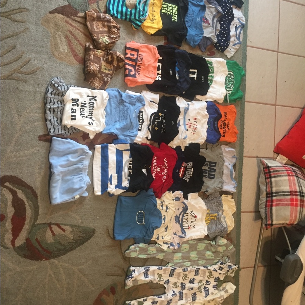 Baby boys lot size 6-9 months